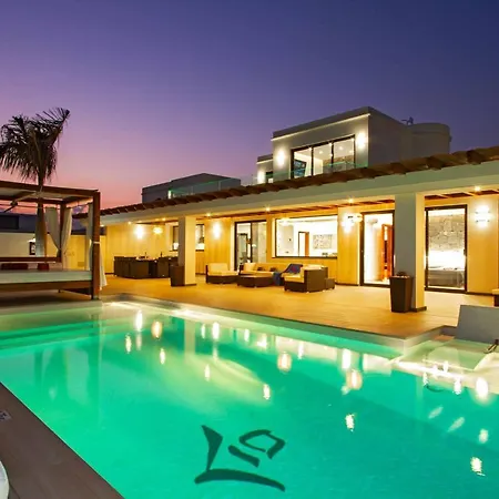 Anyaval Villa