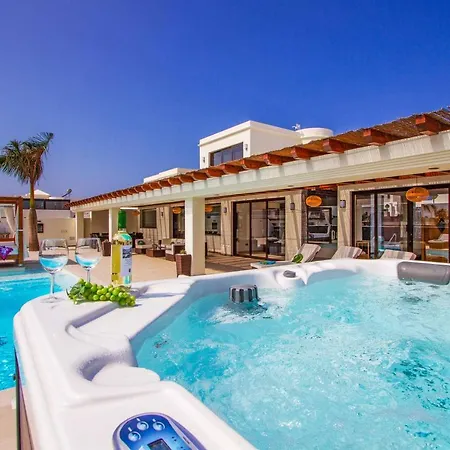 Anyaval Villa